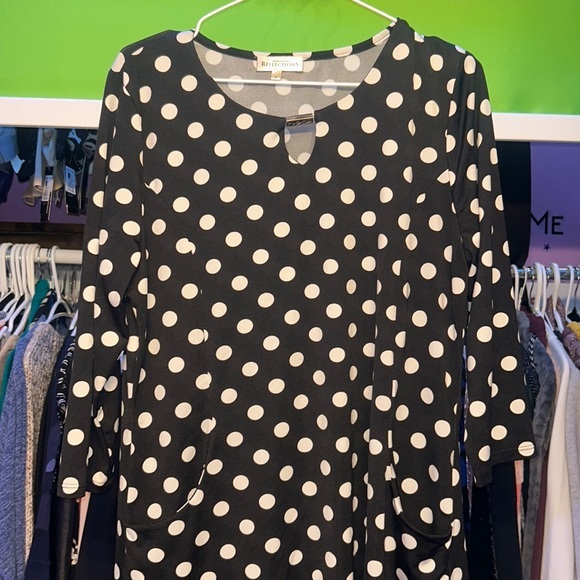 NWOT Northern Reflections Black and white polka dot shirt w/ pockets long length - Picture 1 of 7